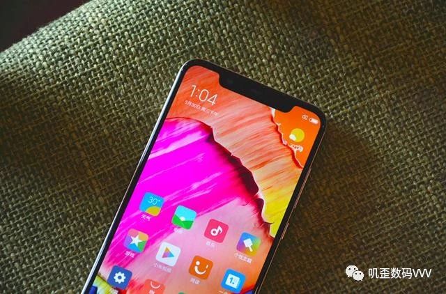 给你3000块,华为Nova3跟小米8你会怎么选?