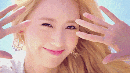 脸上正在敷的面膜可能会害你越敷越丑