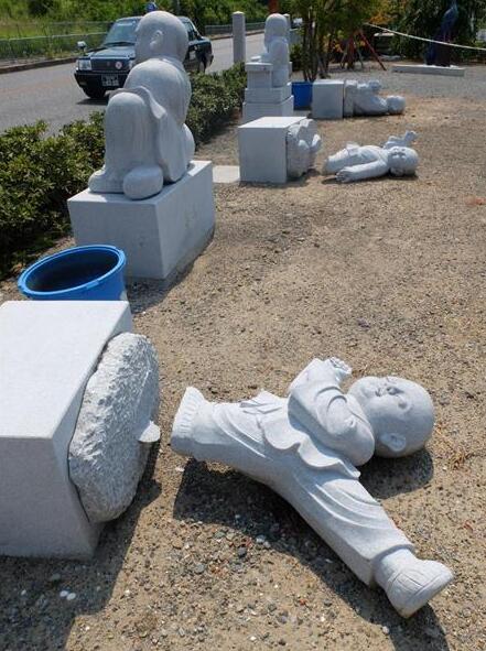 断头佛像被扔海边！日本大阪多处墓地及寺庙佛像遭破坏
