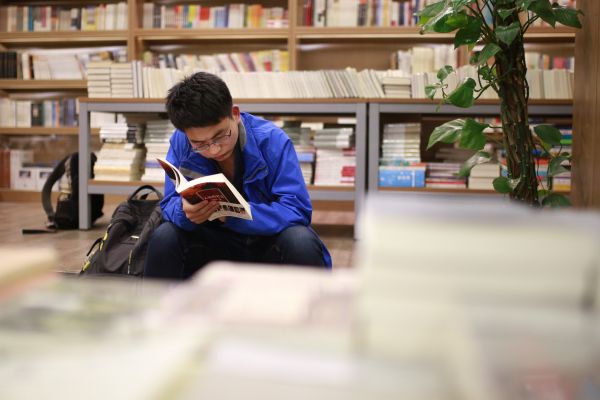 外媒称北京斥巨资扶持实体书店：欲打造健康阅读市场