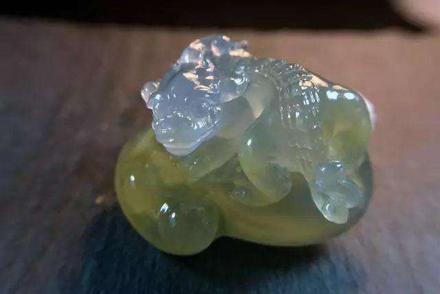 接下来给大家再来看看大马坎的半山半水石