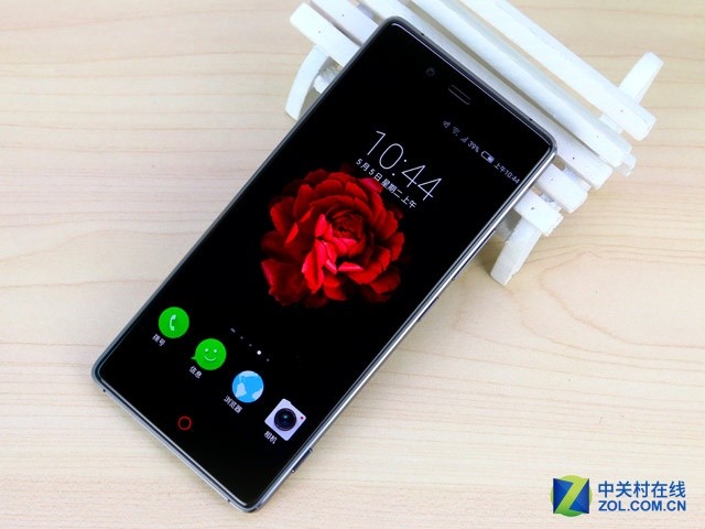 首款屏幕无边框设计 nubia Z9全新发布