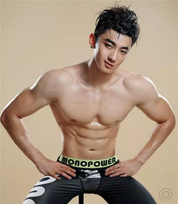 动漫性感帅哥露腹肌_帅哥腹肌片_拷打腹肌帅哥_帅哥腹肌0 - 楚楚之家