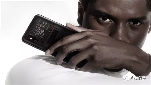 小米8终于现货,透明探索版30号开卖_凤凰网科