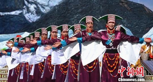 八方专家学者共聚西藏阿里 品古老象雄文化