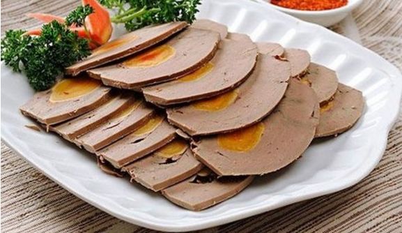 眼睛肿了,到底是冷敷还是热敷?哭肿、熬肿的不