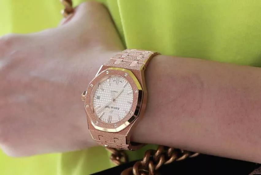 奚梦瑶性感_奚梦瑶收入(2)