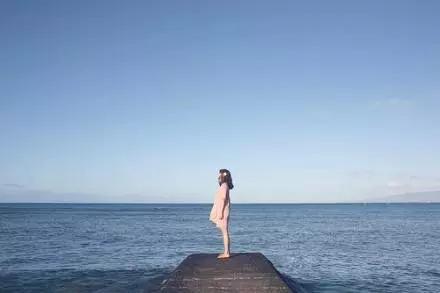 朋友圈心累想流泪的说说,我冷了,会淡漠,痛了,会