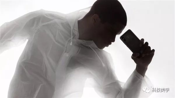 小米8终于现货,透明探索版30号开卖_凤凰网科