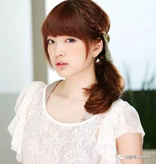超甜美齐刘海编发发型,尽显头像甜美校服!穿深圳女生气息青春图片