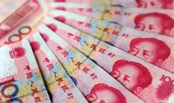 八个月胎儿正常胎位图_日本正常月收入