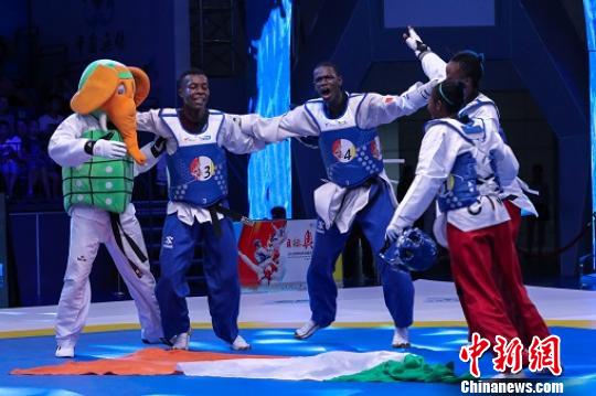 首届世界跆拳道团体锦标赛中国队收获1金3银1铜