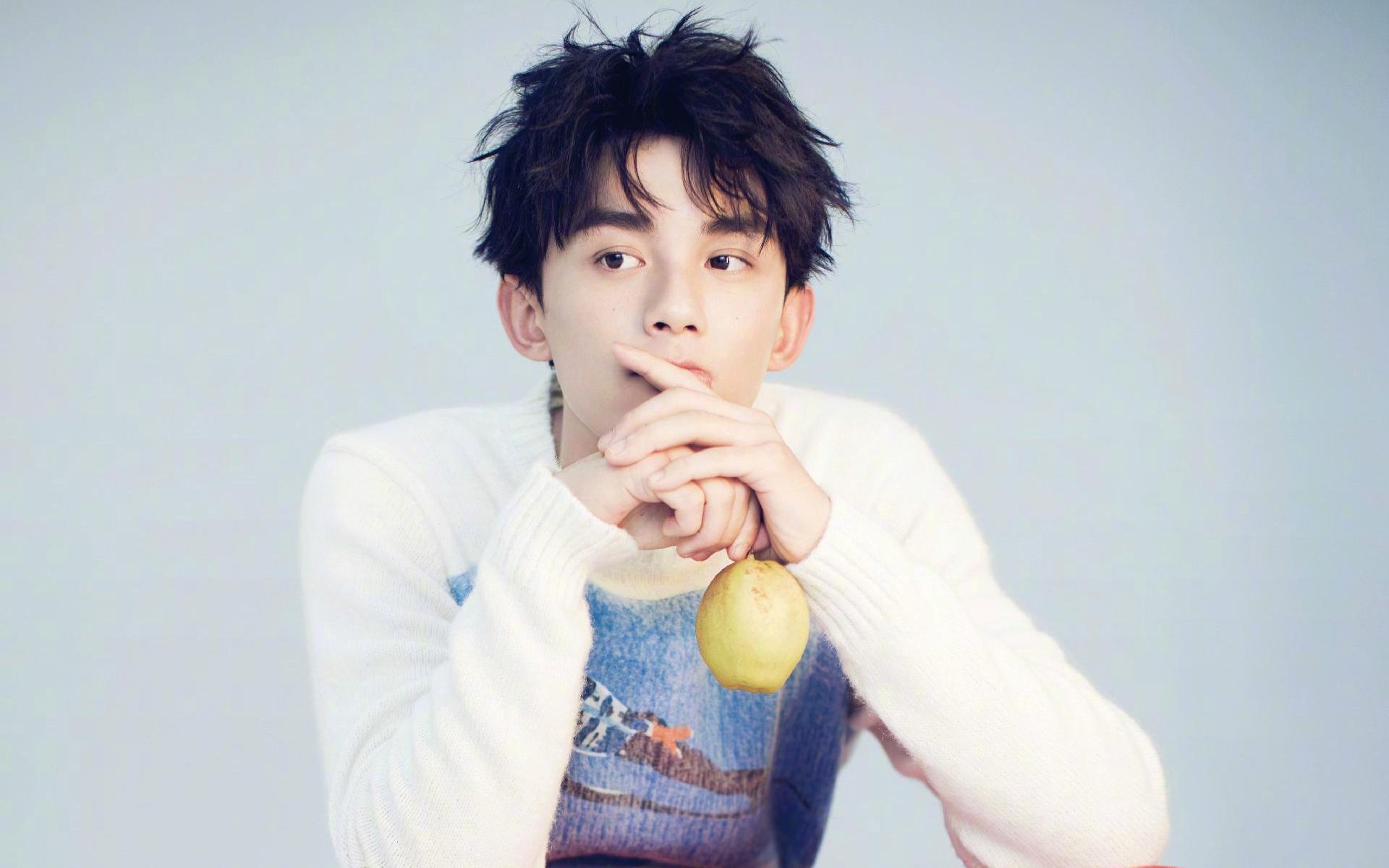 有颜有演技“三石弟弟”，新剧好评如潮，网友称其老戏骨| 表情包