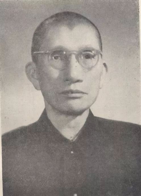 在如何评价废名这个问题上,沈从文和周作人打