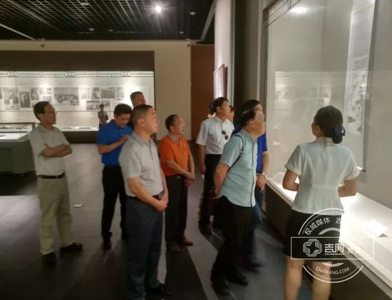 湖北黄冈市新四军研究会赴我省考察红色文化建