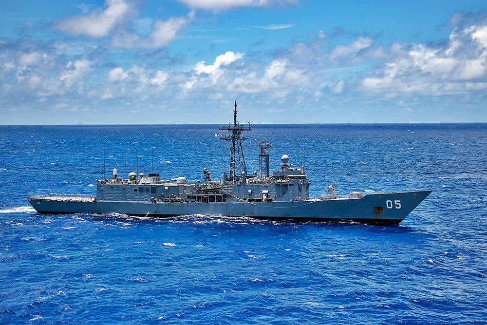 环太平洋联合军演 各国海军组成编队拍摄宣传