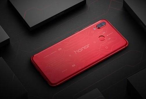 荣耀Play酷玩版8月1日开售:麒麟970,售价2499