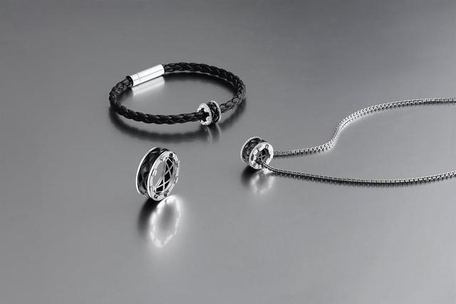 英皇珠宝七夕特别呈献白陶瓷「Yo Yo」系列