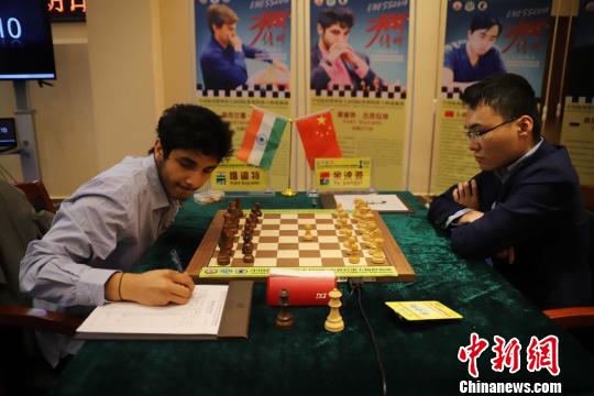 海南儋州国际象棋特级大师超霸战第四轮：卜祥志保持领先