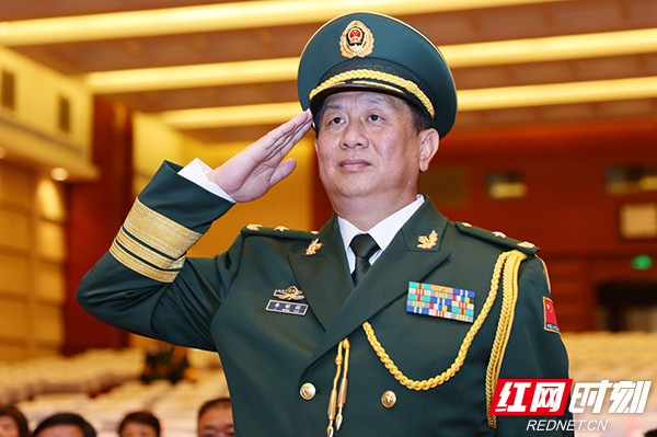 武警湖南省总队司令员李明辉晋升少将警衔