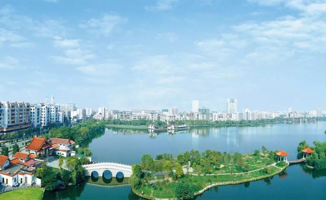 湖北荆州政法机关联合发文:严惩自己住好房父