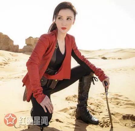 《沙海》不止有兄弟情,里面的女人太会穿衣服