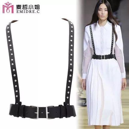 《沙海》不止有兄弟情,里面的女人太会穿衣服