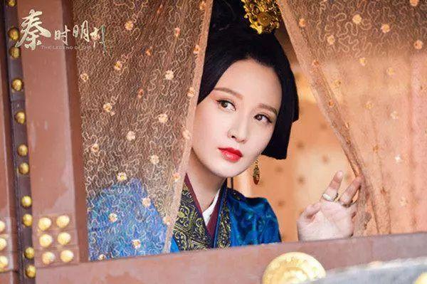 《沙海》不止有兄弟情,里面的女人太会穿衣服