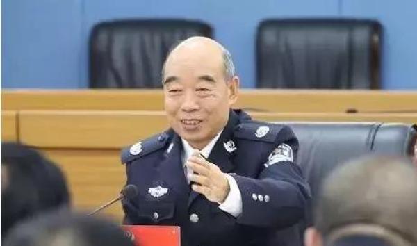 长安街知事：副省长自掏腰包悬赏寻找爆料人，什么情况？