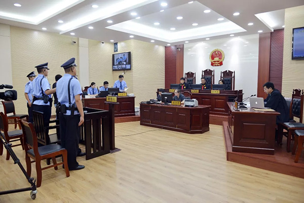 山东省粮食局原副局长王传民受贿案开庭，被告当庭认罪
