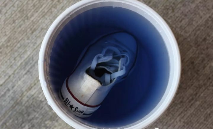 超实用小白鞋清洁法,变脏变黄都不怕!