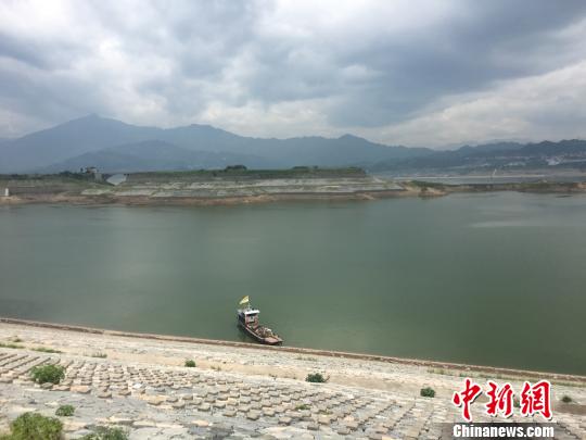 “三峡库首第一县”年均清漂2万方 实现无害化处理