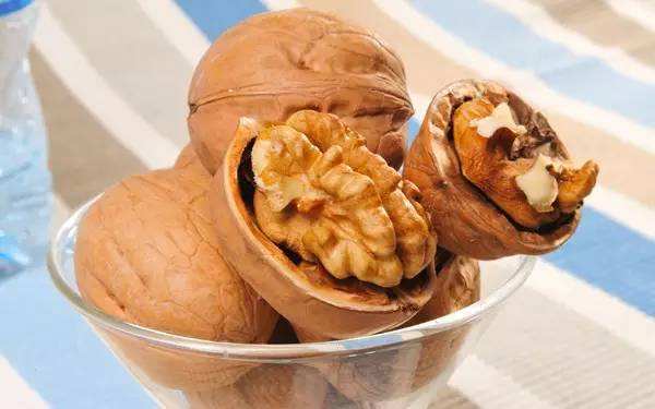 孕期饮食:孕妇孕期嘴馋可以吃哪些小零食?