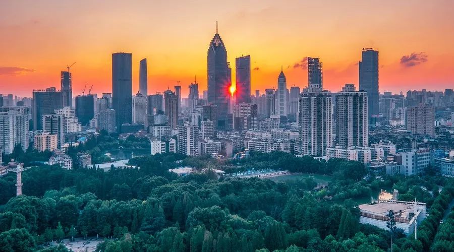 武汉郑州的gdp哪个高_中国中部三大中心城市,武汉 郑州 长沙,如今GDP各个超1万亿(2)