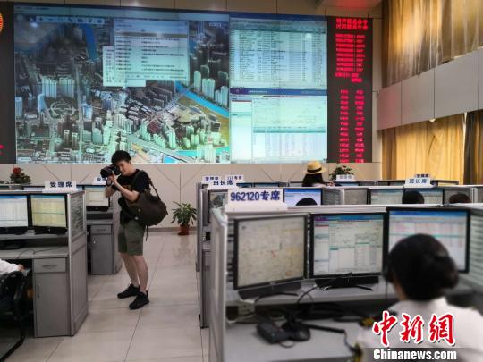 上海打造院前急救体系 市中心急救车反应时间仅13分钟以内