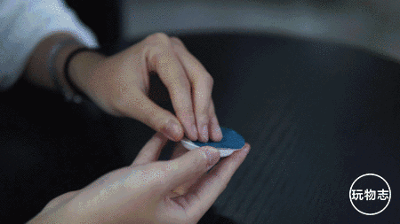 这套套薄透又水润,你想要,她也想要