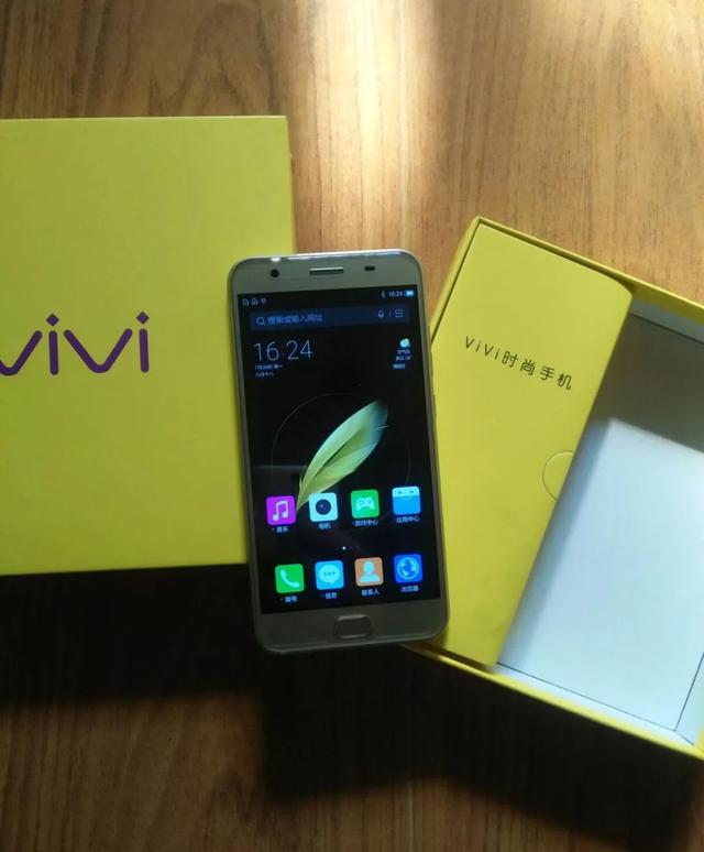 在手机上怎么拼图片 9731FE6FD58BB23E811340EB9341376D3A6B09D6_size37_w640_h774.jpeg