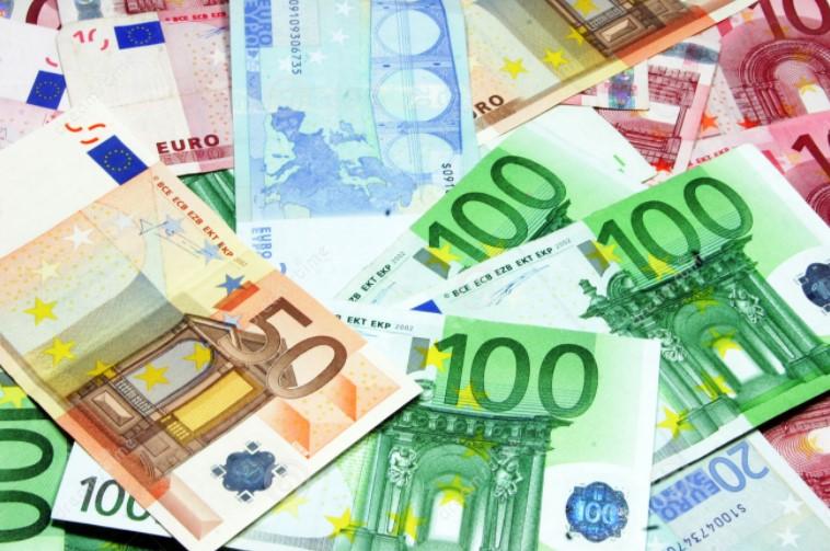 西班牙gdp2020年总量_2020年西班牙学校图片(3)