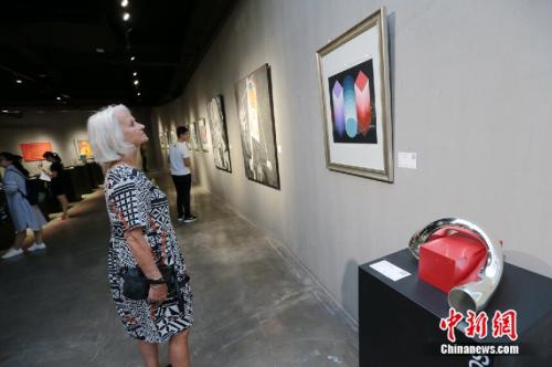 ͼΪ����������������չ������Զ ��