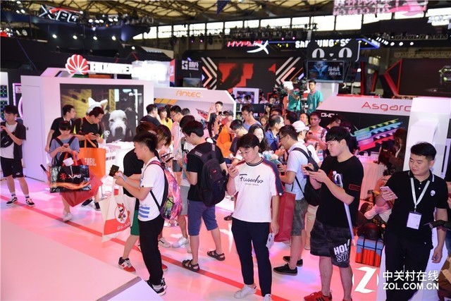 SG美产品更给力!三星CJ2018火爆亮相