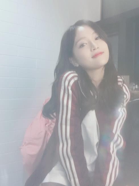 吴宣仪虽然颜值高,但从她的发型看,应该是个专