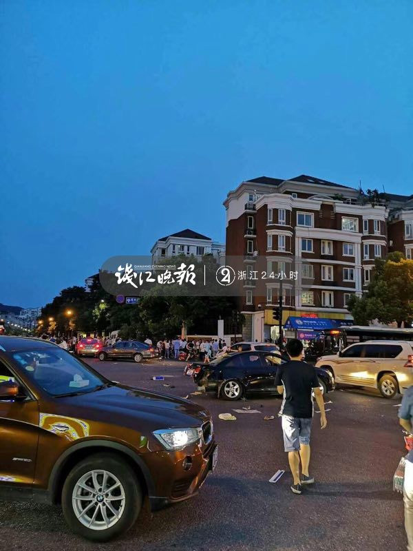 杭州警方：4死13伤事故涉事车辆制动功能、灯光均无异常