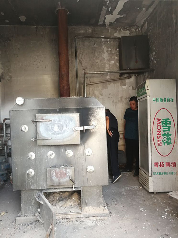 环境部督查：河北沧州某企业露天喷漆、直排有机废气