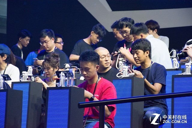 vivo联合腾讯搞事情 吃鸡王者降临峡谷?