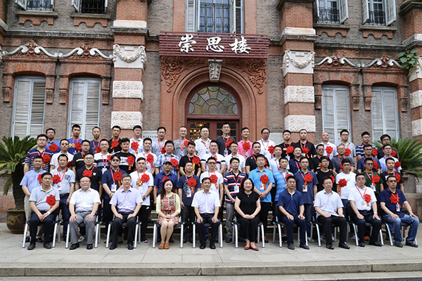 上海55名组团式援藏教师出征，“是挑战也是神圣任务”