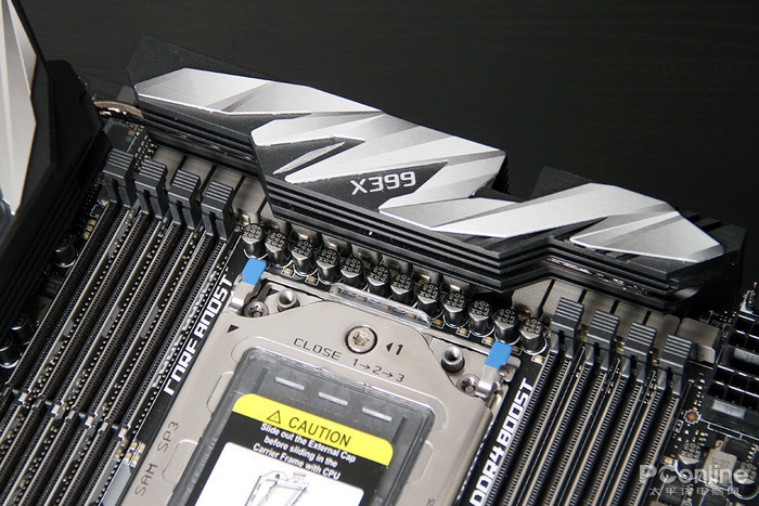 AMD 32核 2990WX全网首发:二代线程撕裂者太豪华了