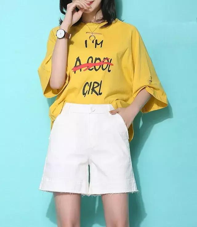 只买3条牛仔短裤,配一件T恤,就是一个美炸的夏