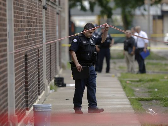 芝加哥枪声不断：1天内44人中枪，5人死亡