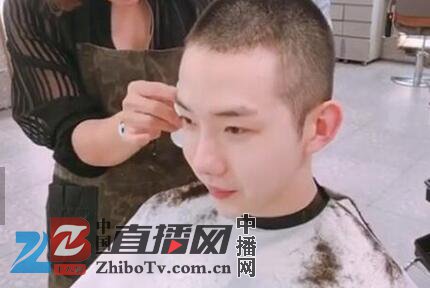 一众欧巴开启军旅生涯:赵权入伍剃短发 张贤胜入伍地点不公开