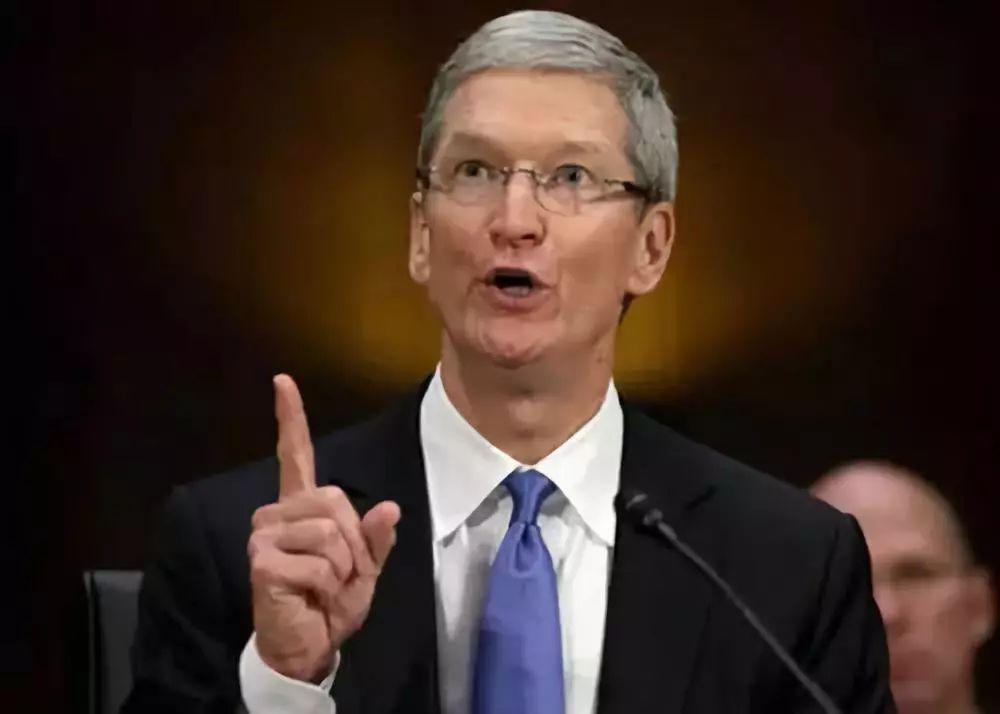 苹果市值破1万亿美元大关,但仍旧在这一领域包